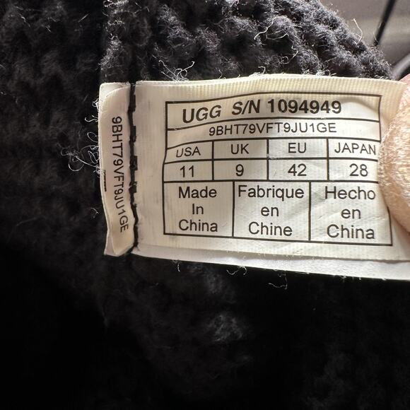 UGG Classic Cardy Boots Womens Size 11 Black Knit Button Tall Winter Cozy - Picture 7 of 7